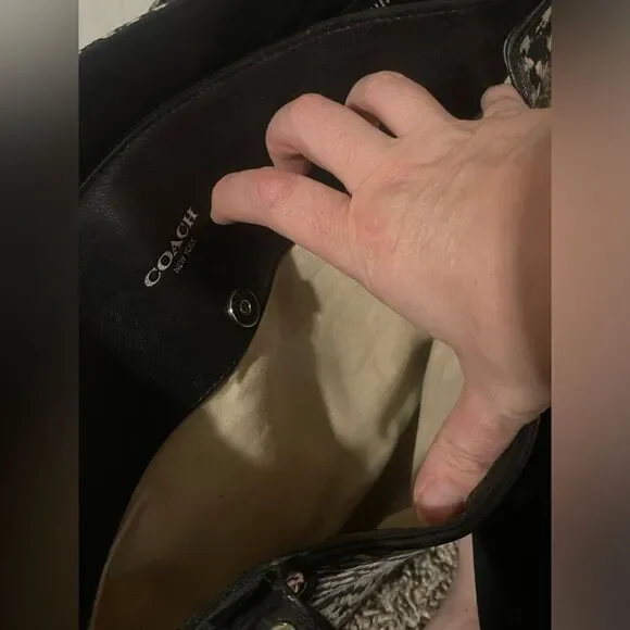 Coach Purse - Picture 4 of 8